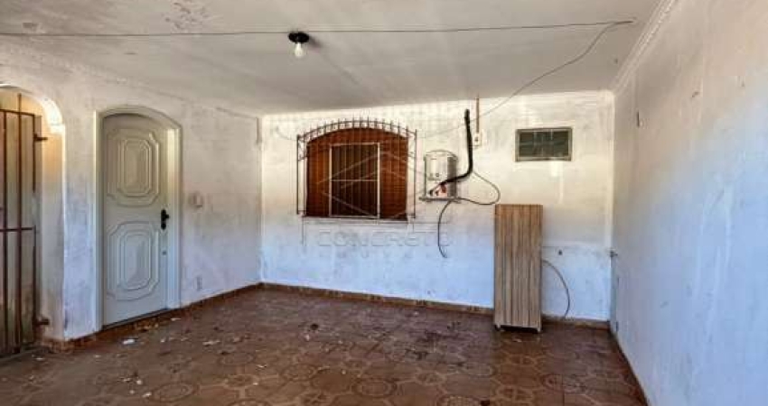 LINDA CASA COM 3 DORMITÓRIOS COM EXCELENTE LOCALIZAÇÃO