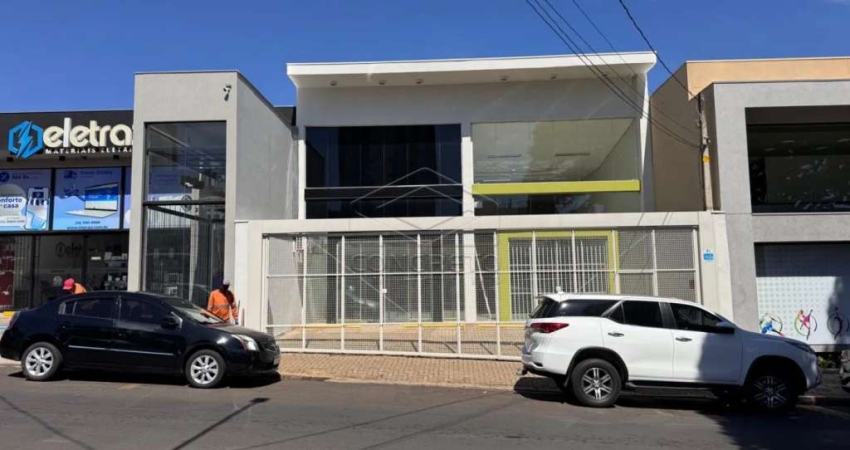 Lindo prédio comercial na Araujo Leite