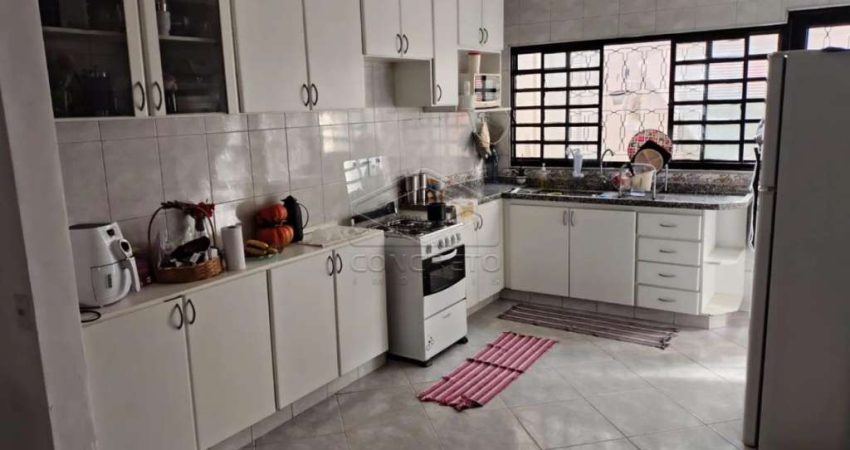 Casa com 3 quartos à venda na Vila Ipiranga, Bauru 
