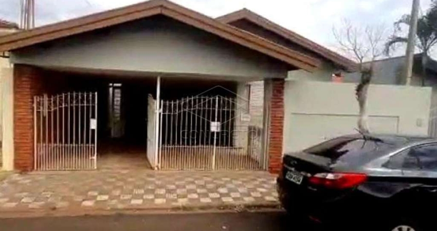 Casa com edícula! Excelente oportunidade para MORAR ou INVESTIR!