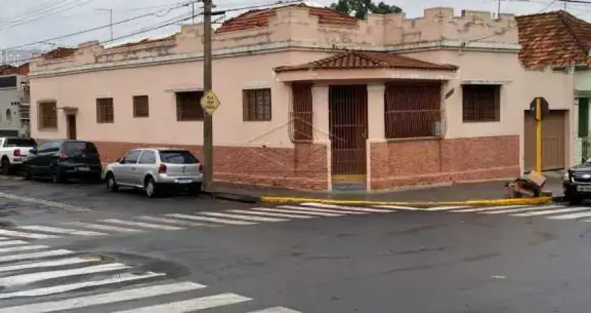 Casa com 3 quartos à venda no Centro, Bauru 
