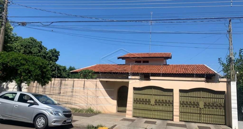 Excelente Residência térrea Estoril IV