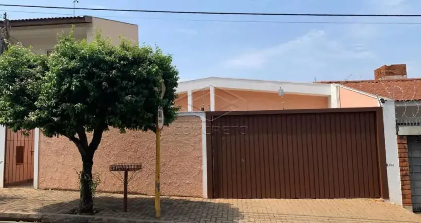 Casa à Venda no Bairro Higienópolis, Bauru - SP