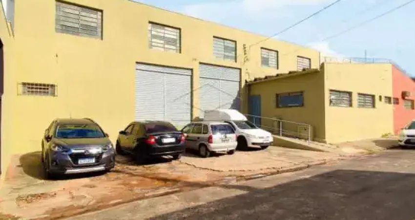 GALPÃO COM 700 METROS AO LADO DA RODOVIA MARECHAL RONDON