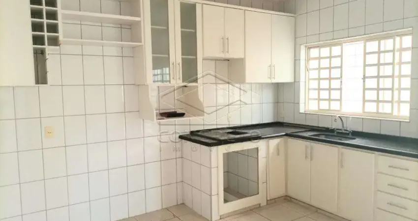 Casa com 3 quartos para alugar no Jardim Morumbi, Lençóis Paulista 