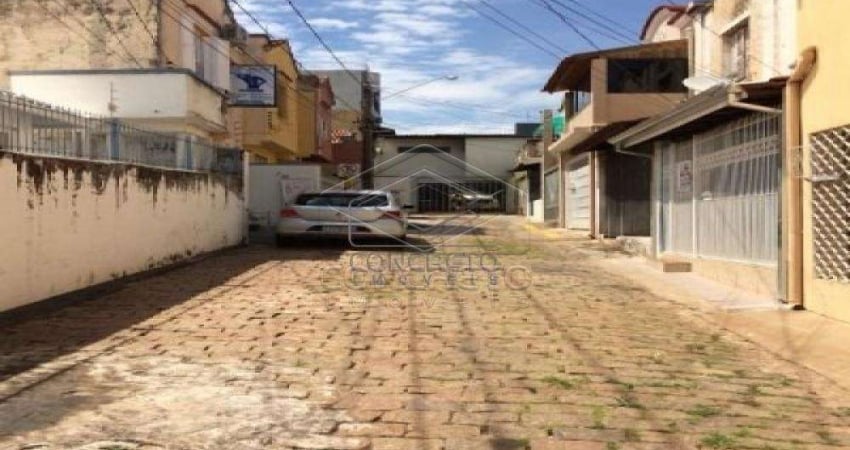 Casa com 2 quartos para alugar no Centro, Bauru 