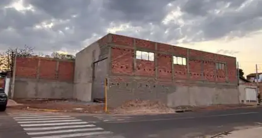 Galpão novo, com 276m² em excelente localização. primeira locação. alto paraíso, bauru/sp