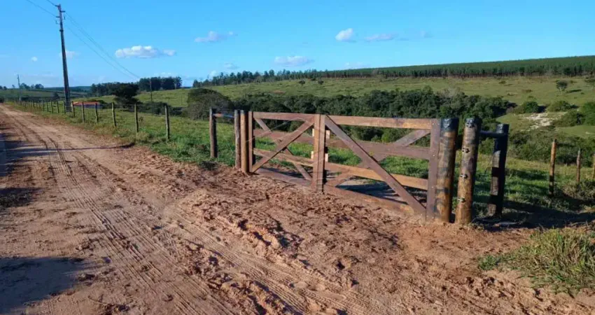 Fazenda à venda na Zona Rural, Botucatu 