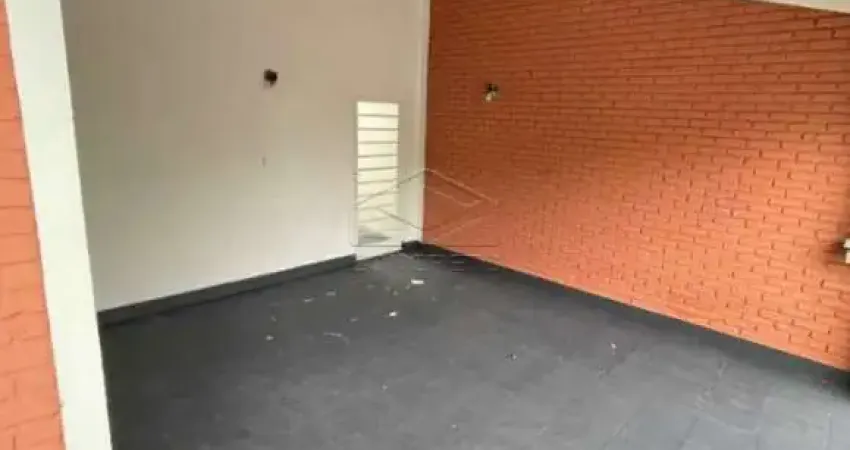 Linda casa com 3 dormitórios sendo 1 suíte com edícula nos fundos em ótima localização