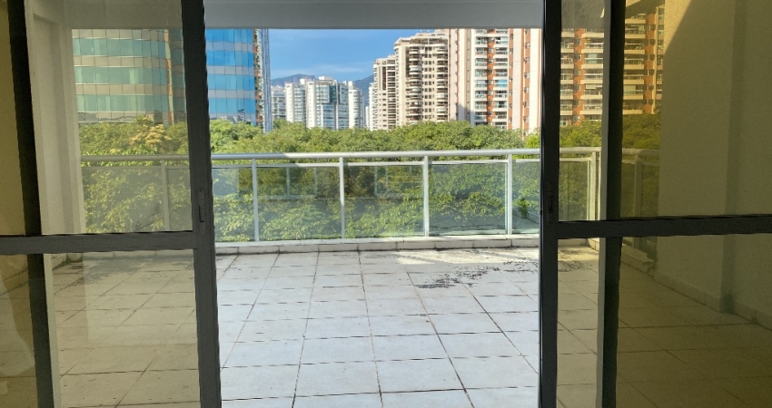 Linda cobertura comercial no O2 Corporate – 54 m² com varanda e vista livre!!!
