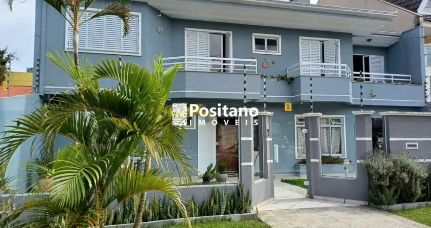 LINDA CASA COM QUINTAL AMPLO E PISCINA - JARDIM DAS AMÉRICAS