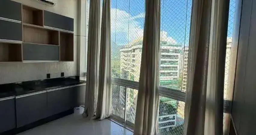 A **quatro paredes imobiliária** tem o prazer de apresentar à venda, na península barra da tijuca, um excelente **loft** de 78 m² 2 qtrs sendo 1 suíte