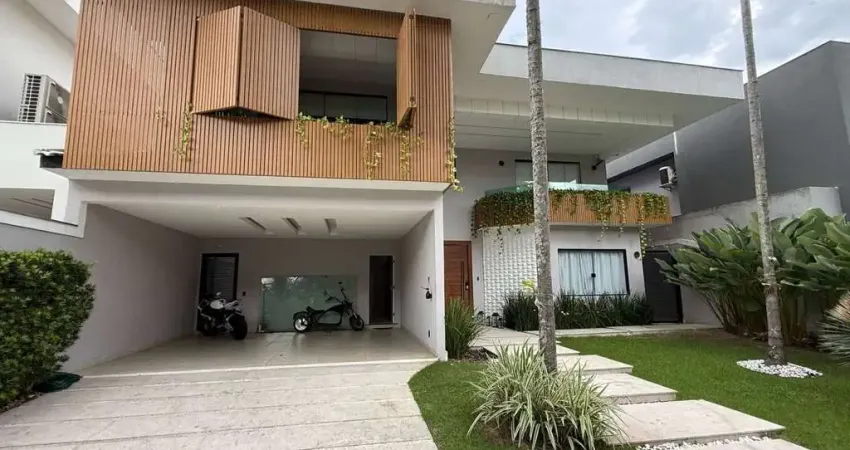 Quatro Paredes vende - Residência Exclusiva à Venda – Condomínio Quintas do Rio | Barra da Tijuca
