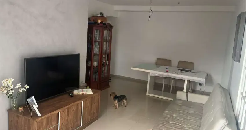 Quatro Paredes vende excelente apartamento na ABM – Associação Bosque Marapendi, com direito a clube exclusivo e ônibus para o centro da cidade, shopp