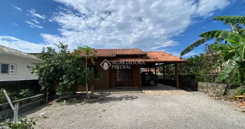 Casa com 2 quartos à venda na Rua Nelson Floriano Campos, 1, Pachecos, Palhoça