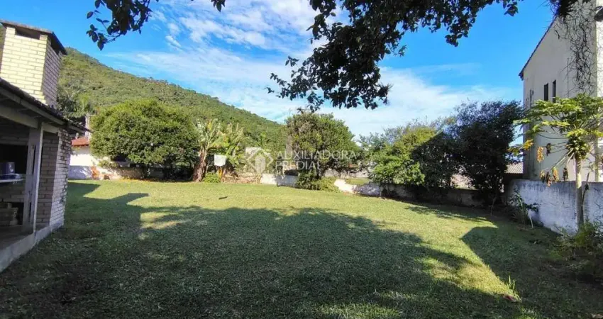 Casa com 3 quartos à venda na Rua Maurício Sílvio Raulino, 328, Cachoeira do Bom Jesus, Florianópolis