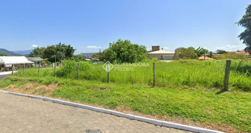 Terreno à venda na Avenida Pequeno Príncipe, 1119, Campeche, Florianópolis