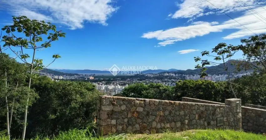 Terreno à venda na Servidão da Figueira Velha, 370, Córrego Grande, Florianópolis