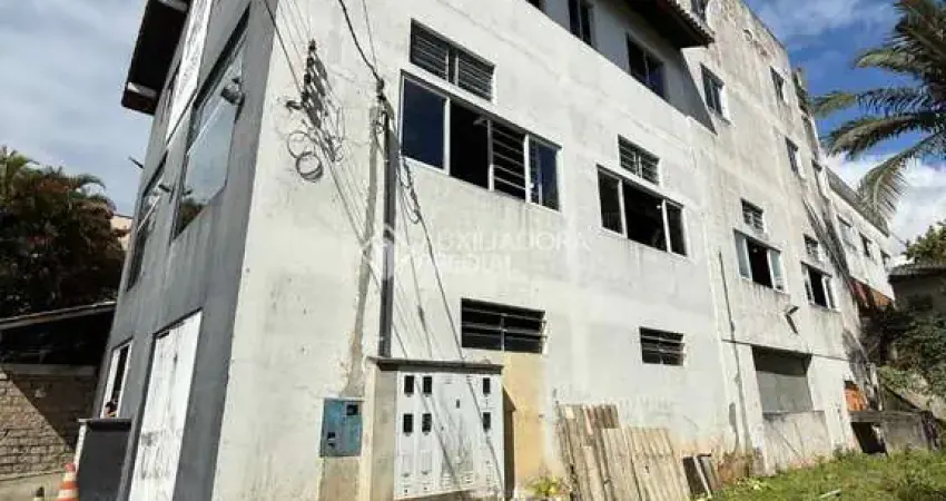 Prédio à venda na Rua Manoel Marques Júnior, 277, Serraria, São José