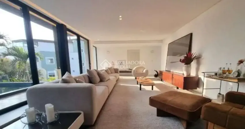 Casa em condomínio fechado com 3 quartos à venda na Rodovia Haroldo Soares Glavan, 3321, Cacupé, Florianópolis