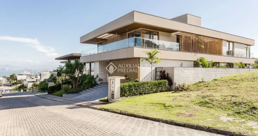 Casa em condomínio fechado com 4 quartos à venda na Rodovia Haroldo Soares Glavan, 1760, Cacupé, Florianópolis