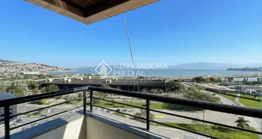 Apartamento com 3 quartos à venda na Rua Cristóvão Nunes Pires, 170, Centro, Florianópolis