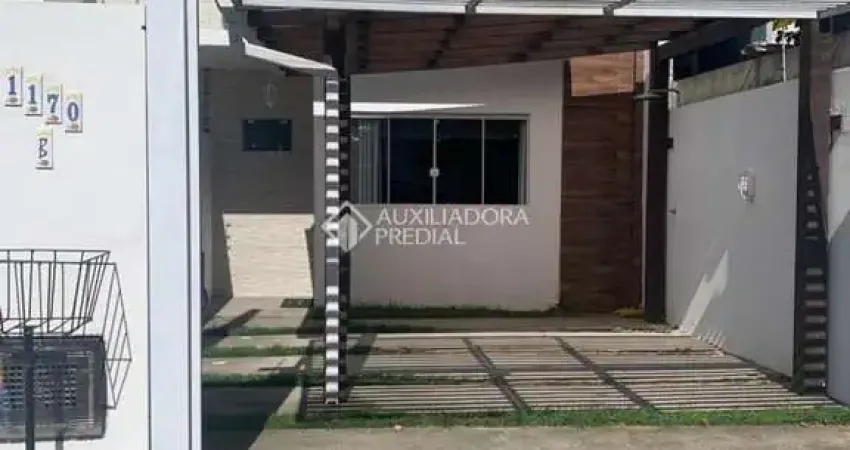 Casa com 2 quartos à venda na Servidão Joesi Guimarães da Silva, 1170, São João do Rio Vermelho, Florianópolis