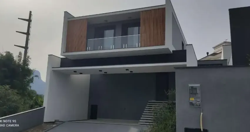 Casa com 3 quartos à venda na Rua dos Rouxinóis, 10, Pedra Branca, Palhoça