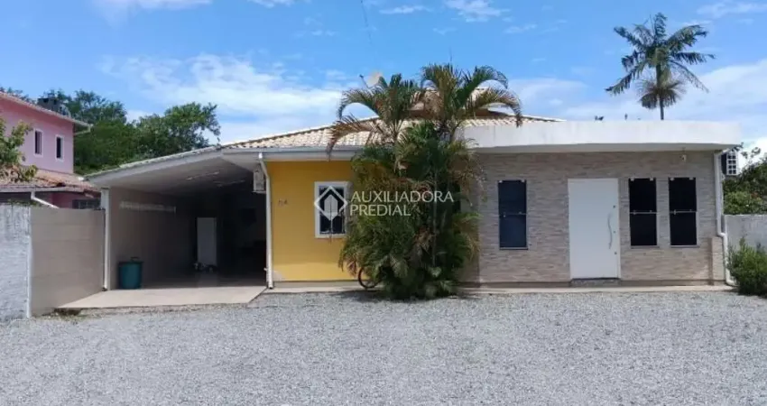 Casa com 3 quartos à venda na José Kirchner, 754, Aririu, Palhoça