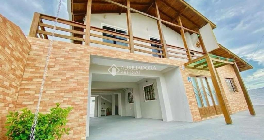 Casa com 4 quartos à venda na Avenida do Papagaio, 001, Balneário Ponta do Papagaio (Ens Brito), Palhoça