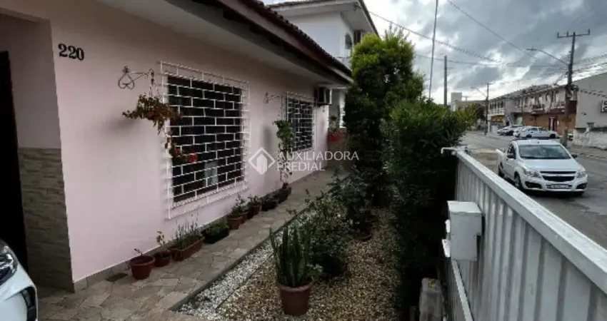 Casa com 5 quartos à venda na Rua Governador Pedro Ivo Campos, 220, Jardim Eldorado, Palhoça
