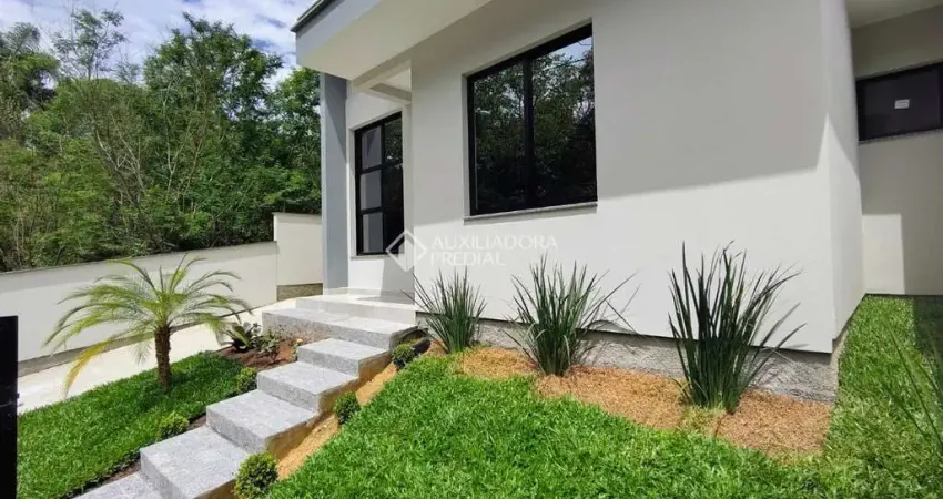 Casa com 2 quartos à venda na Osmar Vieira Filho, 2, Forquilhas, São José