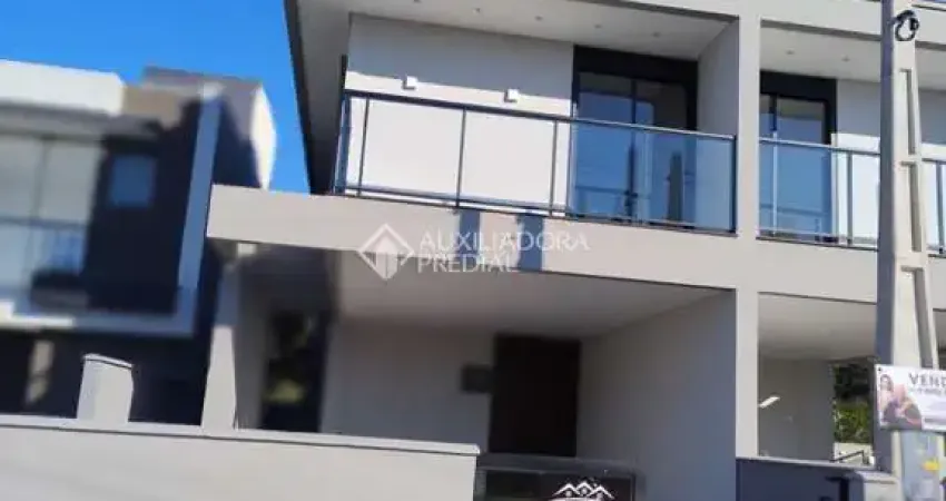 Casa com 3 quartos à venda na Rua Lídia James Huller, 252, Forquilhas, São José