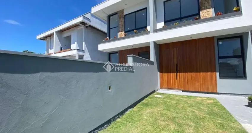 Casa com 2 quartos à venda na Rua Vidal Vicente Andrade, 132, Sertão do Maruim, São José