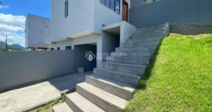 Casa com 2 quartos à venda na Rua Saudeli Duarte, 12, Bela Vista, Palhoça