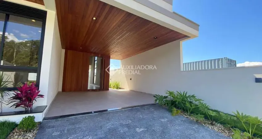 Casa com 3 quartos à venda na Rua Dália Rosa, 2, Forquilhas, São José