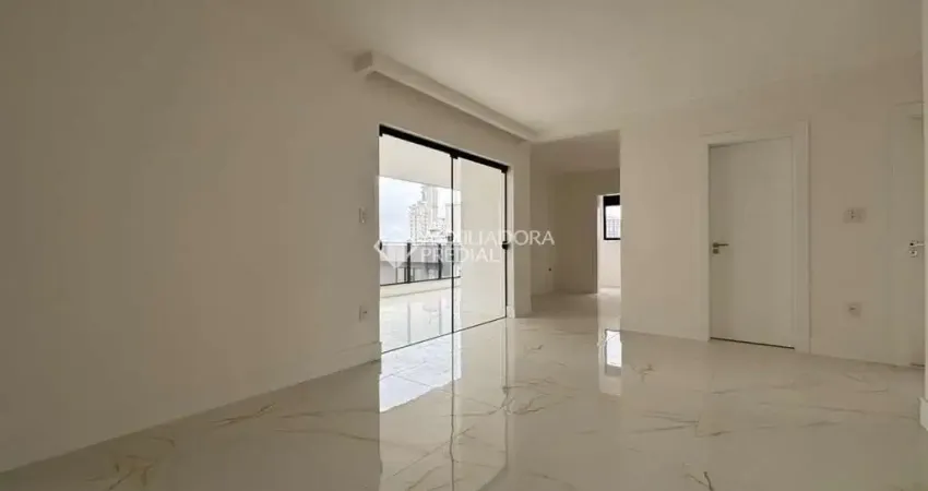 Apartamento com 3 quartos à venda na Avenida 2ª Avenida, 127, Meia Praia, Itapema