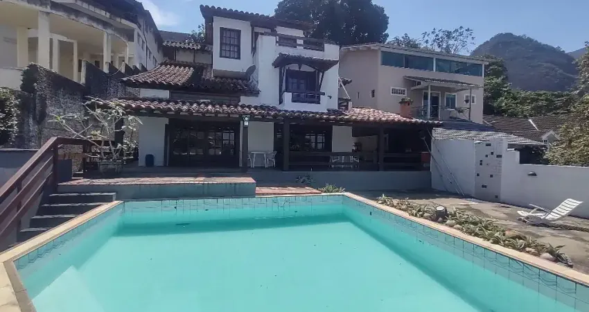 Mansão Com Preço de Apartamento!