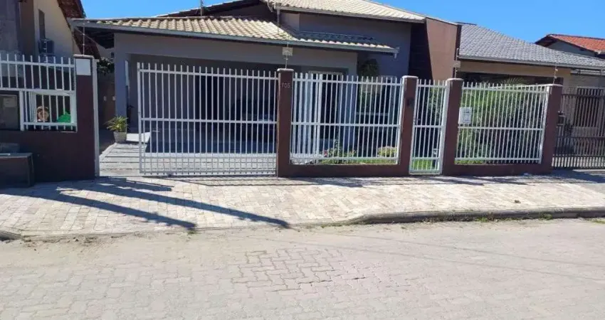 Casa com 3 quartos à venda na Vila Nova, Joinville 