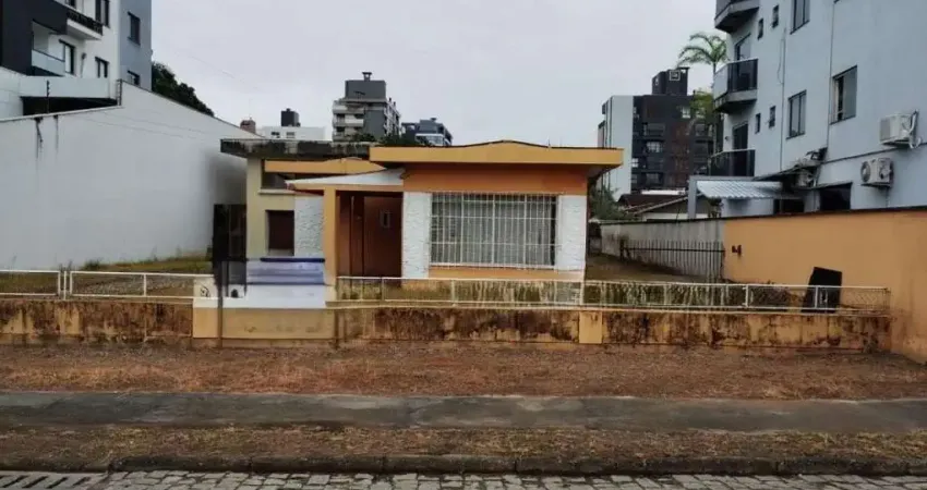 Terreno à venda no América, Joinville 