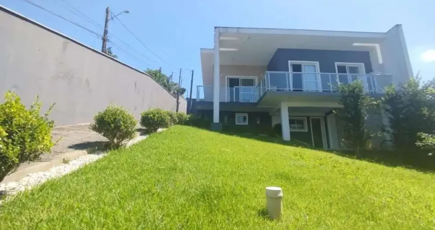 Casa com 3 quartos à venda no Iririú, Joinville