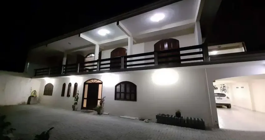 Casa com 4 quartos à venda no Boa Vista, Joinville 