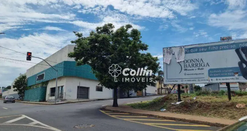 Galpão para alugar, 1800 m² por R$ 42.000,00/mês - Olinda - Uberaba/MG