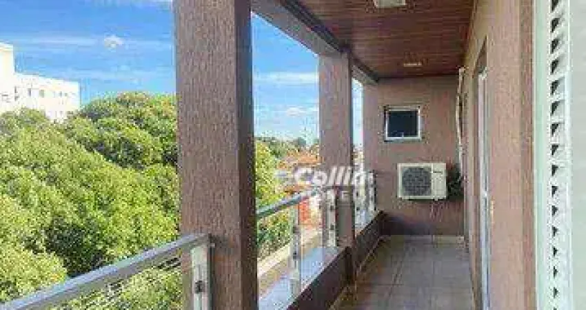 Apartamento com 3 dormitórios para alugar, 115 m² por R$ 2.217,00/mês - Santa Maria - Uberaba/MG
