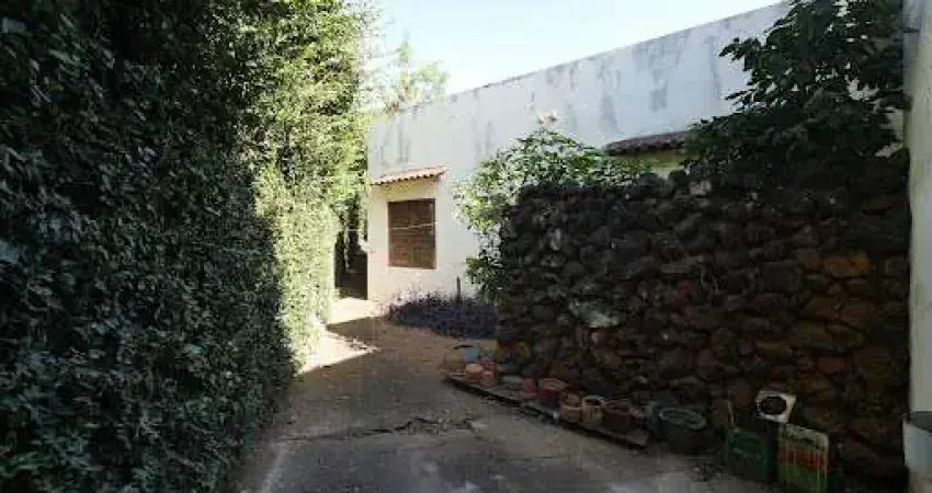 Casa com 4 dormitórios à venda, 375 m² por R$ 1.500.000,00 - Abadia - Uberaba/MG