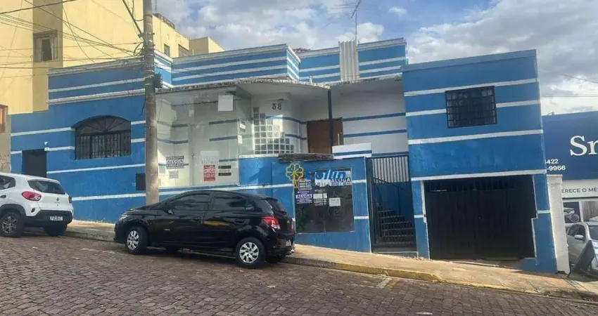 Casa com 4 dormitórios para alugar, 346 m² por R$ 4.900,00/mês - Centro - Uberaba/MG