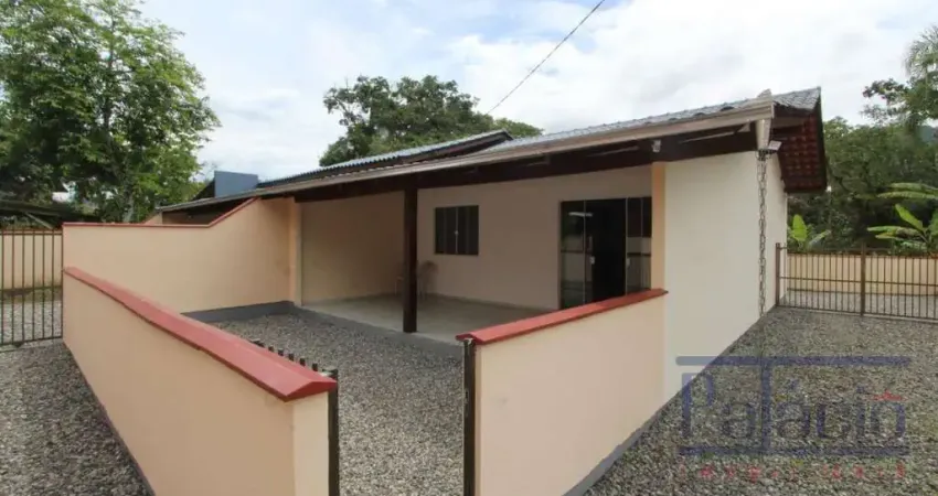 'Refúgio Natural na Vila da Glória – Viva Perto da Baía da Babitonga!'