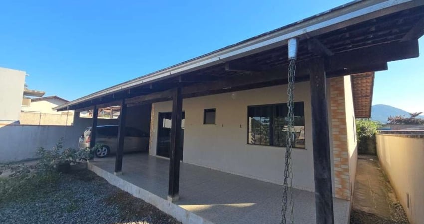 Vila da Glória: Casa com Suíte e 2 Quartos em um Paraíso Privativo'