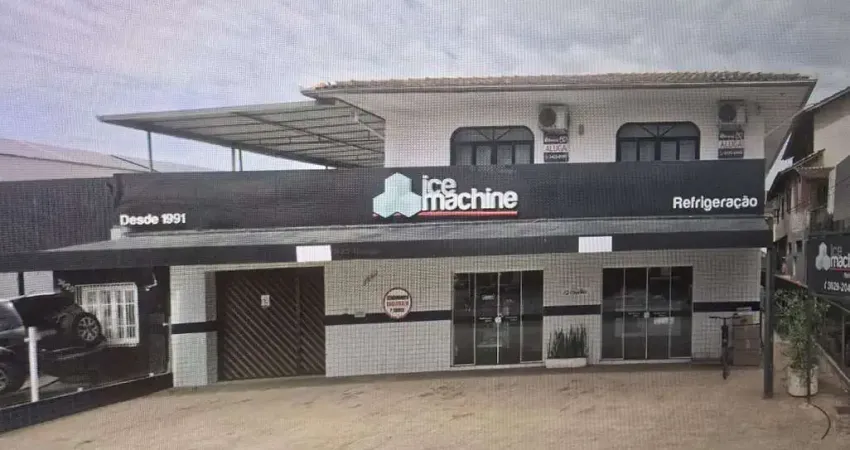 Apartamento com 5 quartos para alugar na Rua Iririú, 3502, Iririú, Joinville