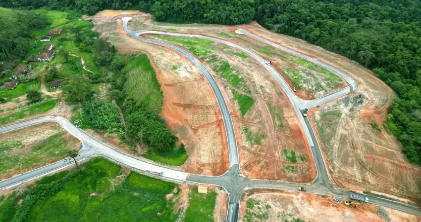 Terreno em condomínio fechado à venda no Casa de Pedra, Volta Redonda